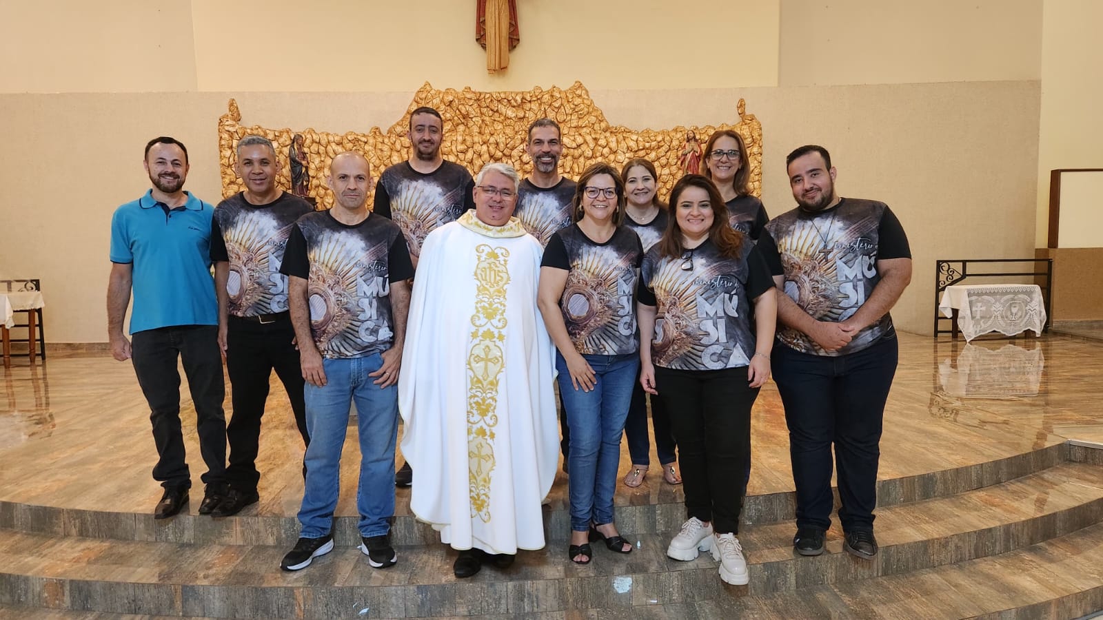 Ministério de Música Sagrada Família - Foto 1